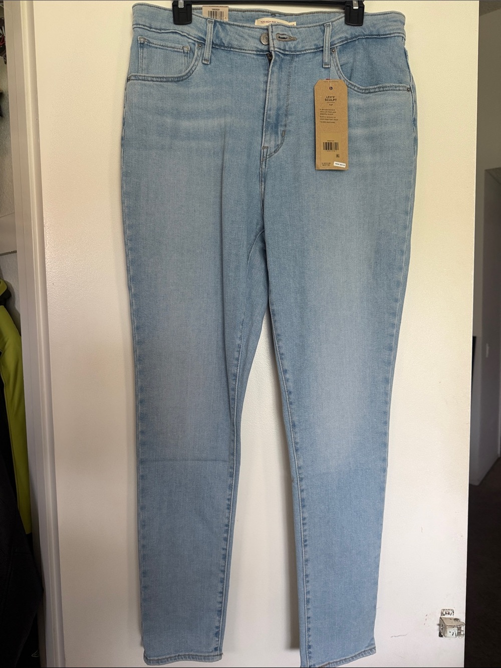 721 High-Rise Levi's Pale Blue Skinny Jeans with Classic Five-Pocket